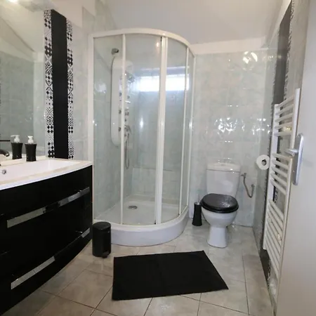 Appart Hotel Cholet Centre Buitenkant foto